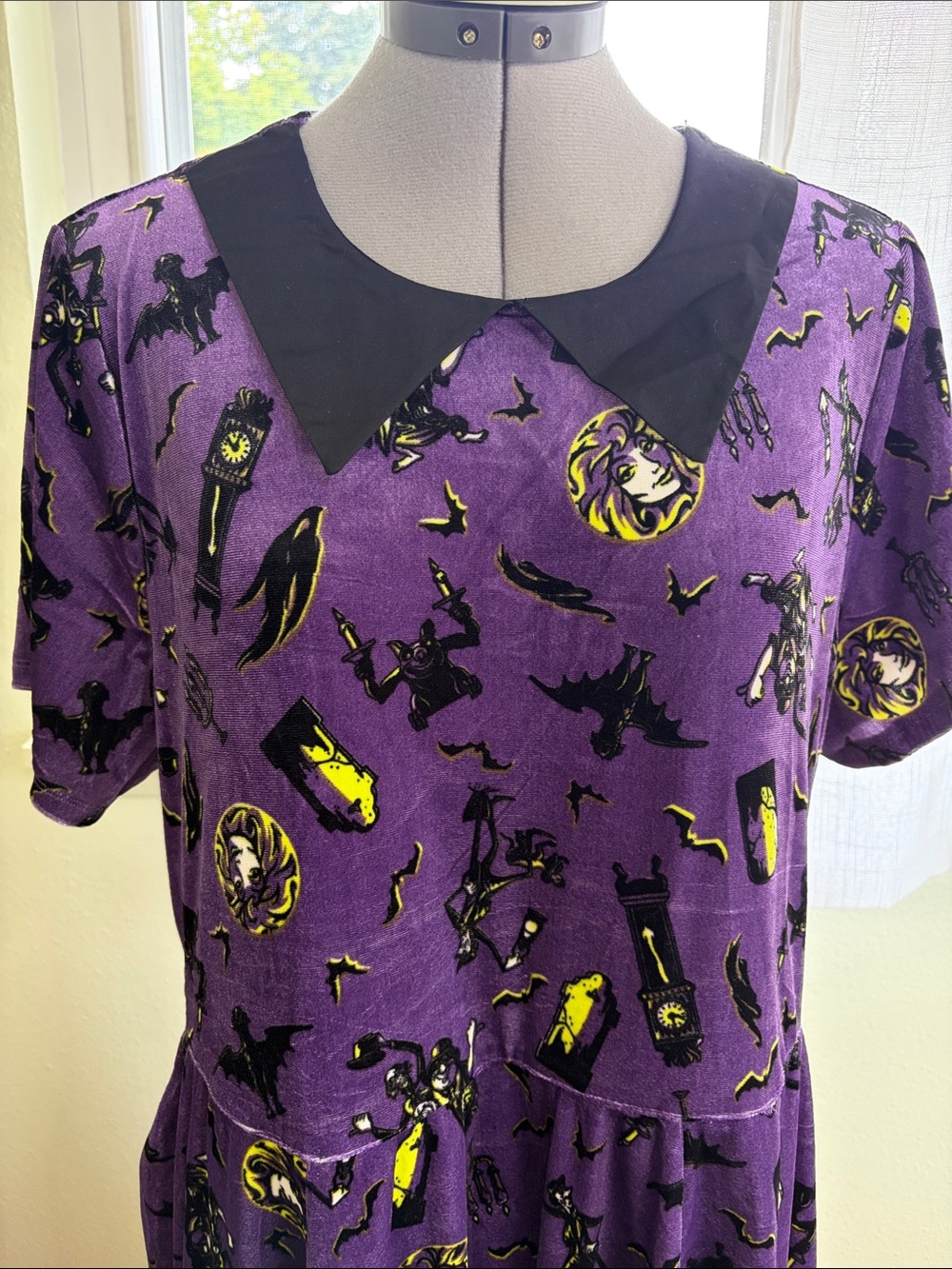 ‼️SOLD‼️ Torrid X Disney Haunted Mansion Velvet Dress - Picture 7 of 14